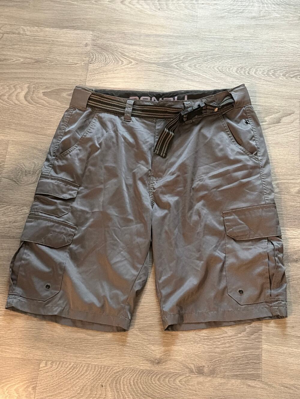 Denali men’s size 32 gray cargo shorts